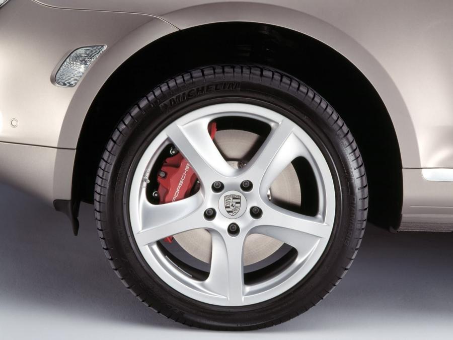  Porsche Cayenne Turbo S 2006 года  (фото 15 из 27)